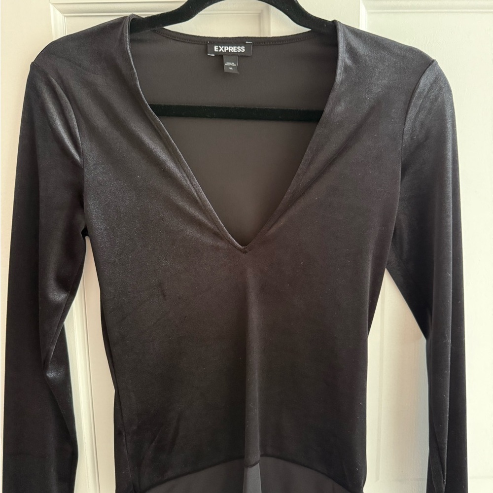 Express Black V-Neck Long Sleeve Top